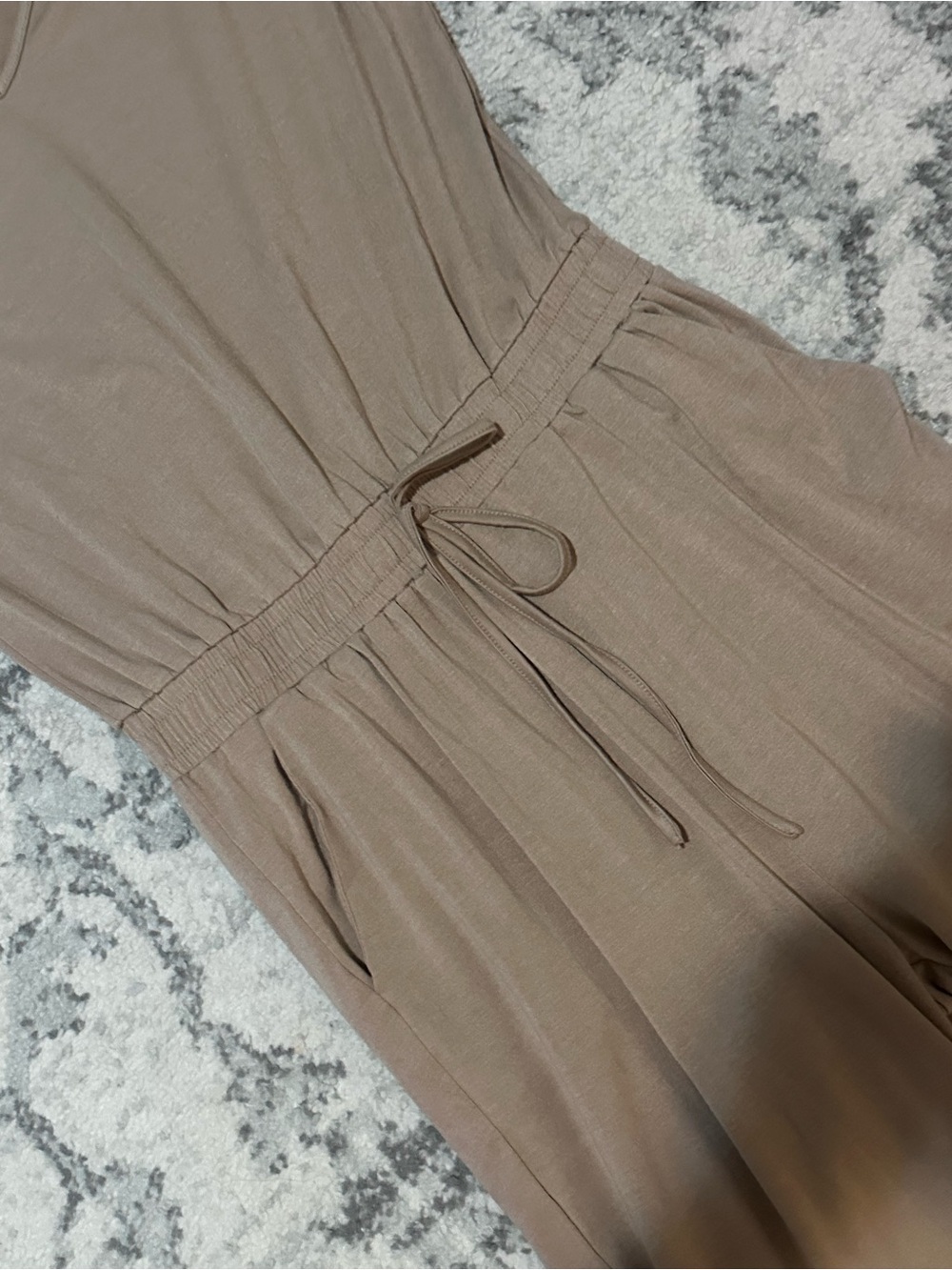 Relaxed Taupe Wide-Leg Jumpsuit with Tie Waist - Picture 3 of 8